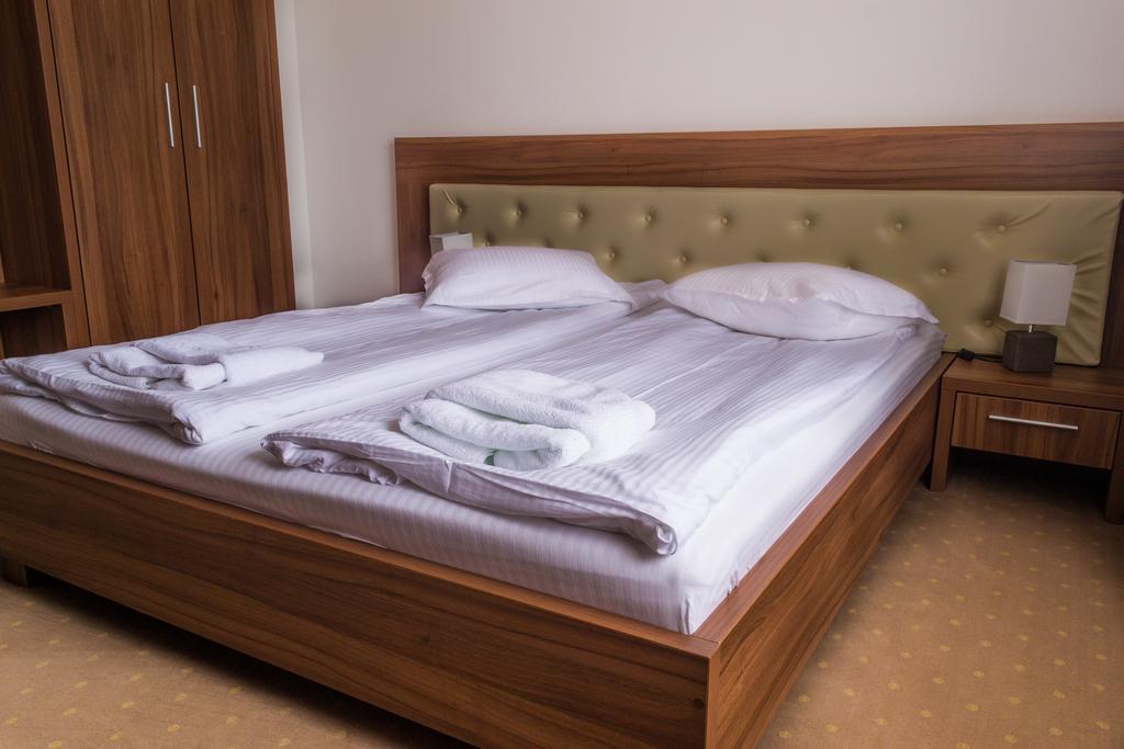 Hotel Mariss Alba Iulia Luaran gambar