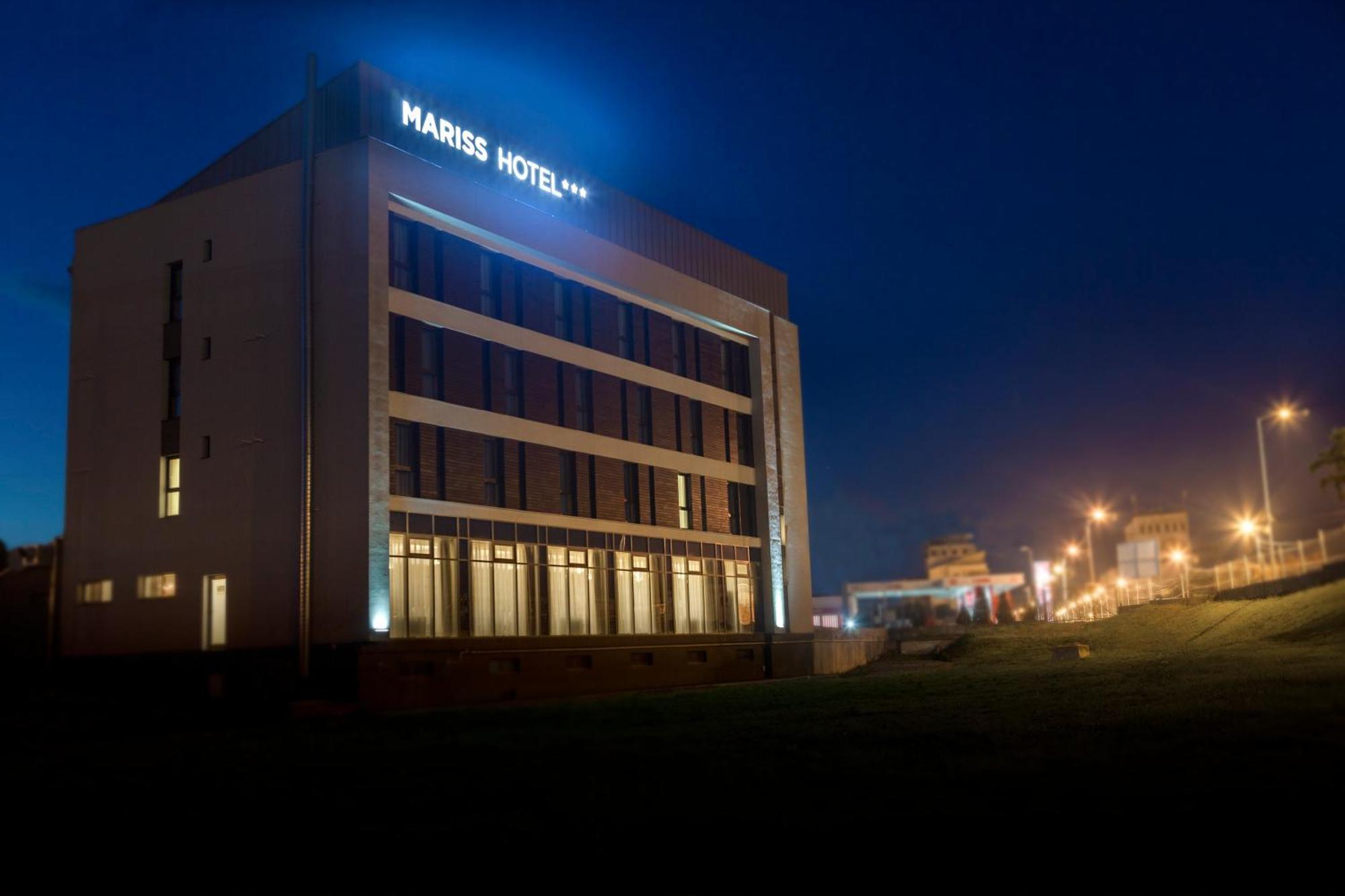 Hotel Mariss Alba Iulia Luaran gambar
